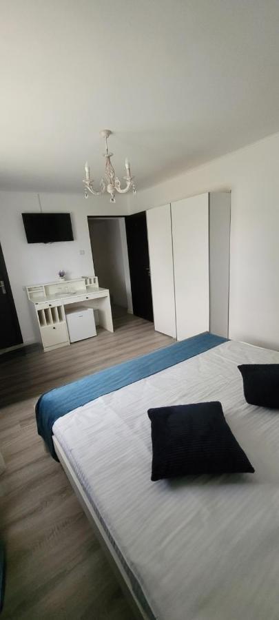 Casa Domneasca Hotel Giurgiu Екстериор снимка